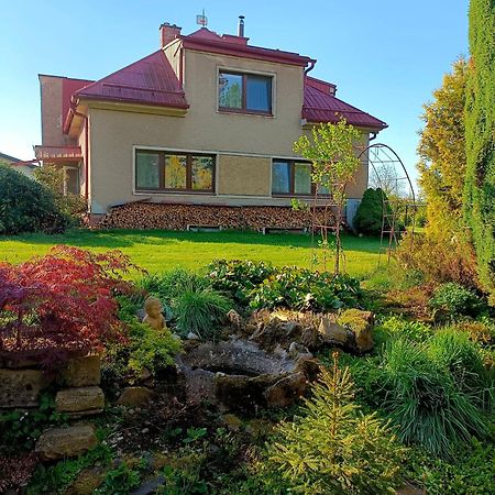Apartman Za Lesem Cervený Kostelec Exterior foto